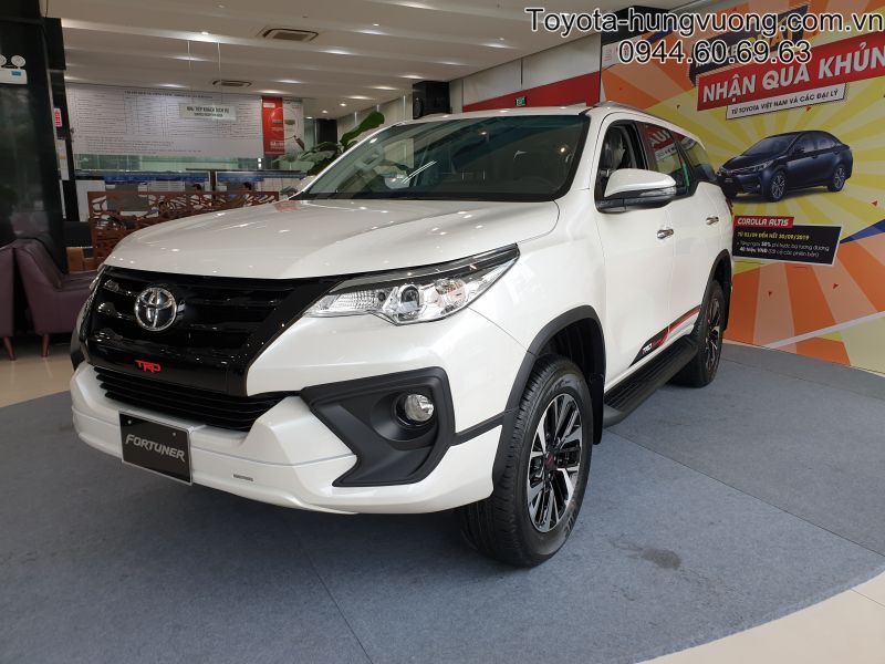 Toyota Fortuner TRD Sportivo 2 chính thức trình làng với giá hơn 1 tỷ đồng